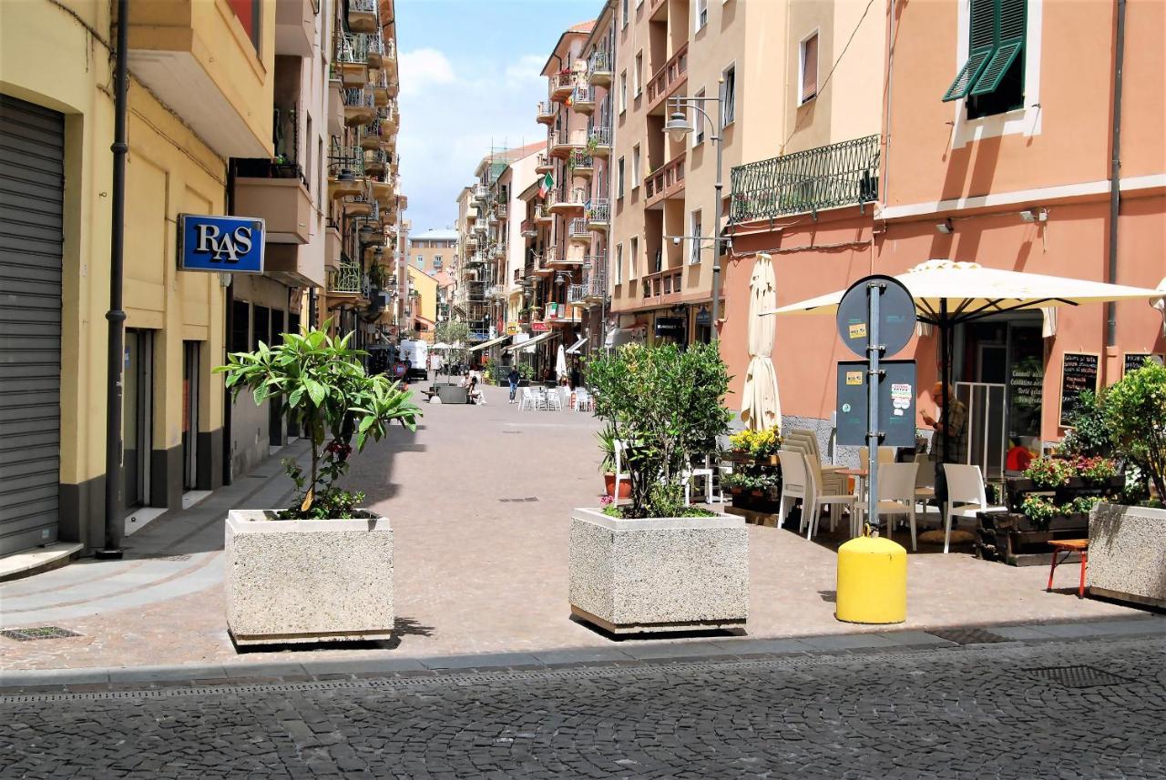 Costa Del Molo - Casa E Lavoro Apartment Vado Ligure Exterior photo